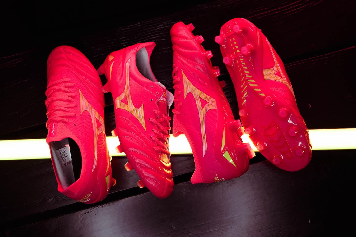 mizuno launch mizuno tokyo red