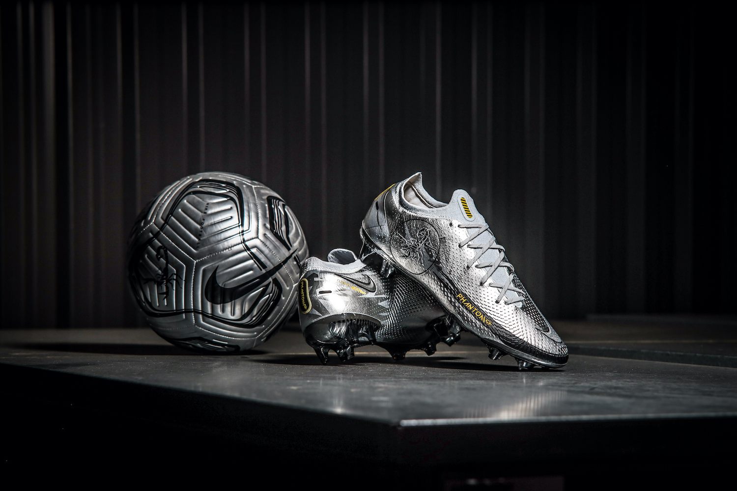 scorpion phantom boots