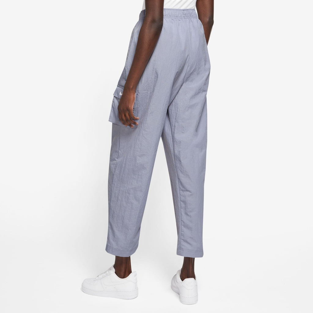 Women's High-Rise Woven Cargo Pants (DO7209-519)