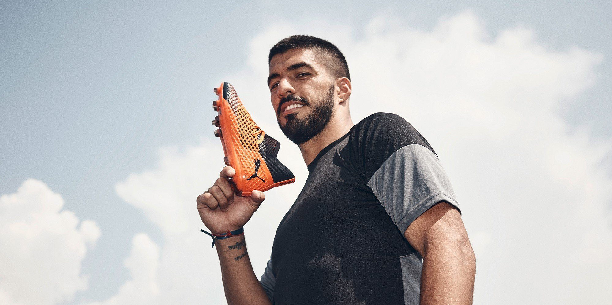 TOP STRIKER LUIS SUÁREZ SIGNS WITH PUMA FOOTBALL