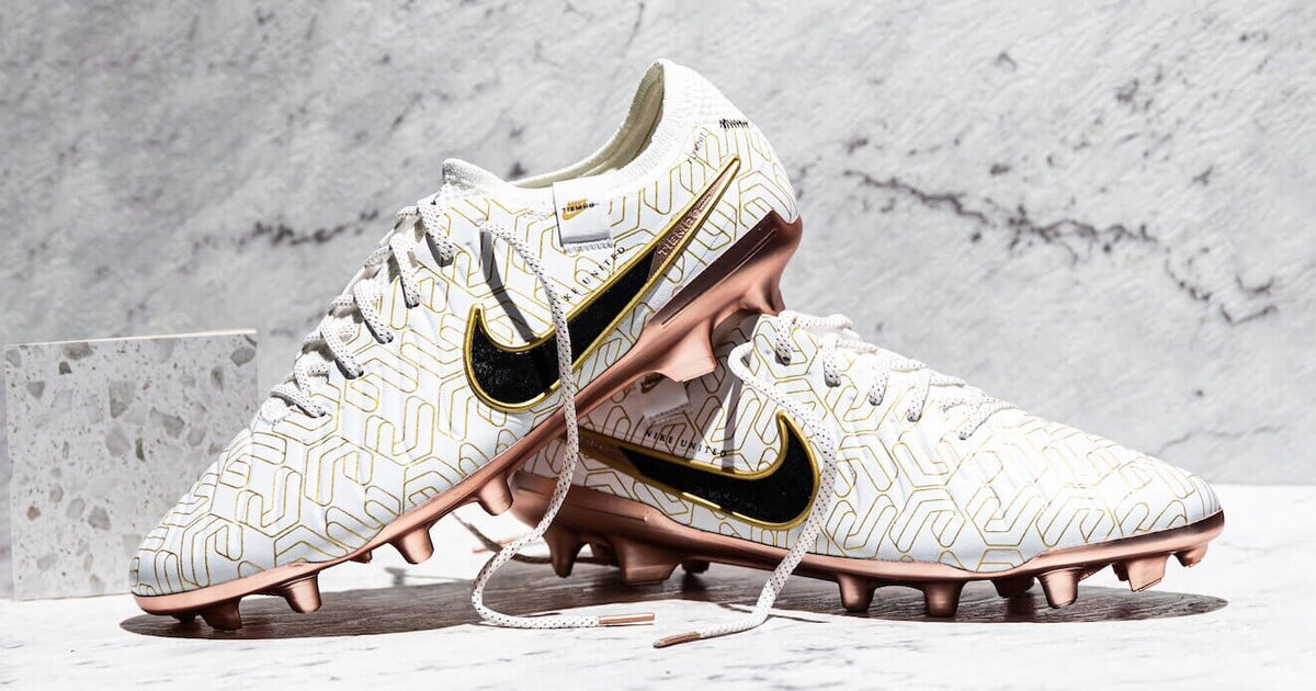 Nike Limited Edition United Golden Pack Ultra Football