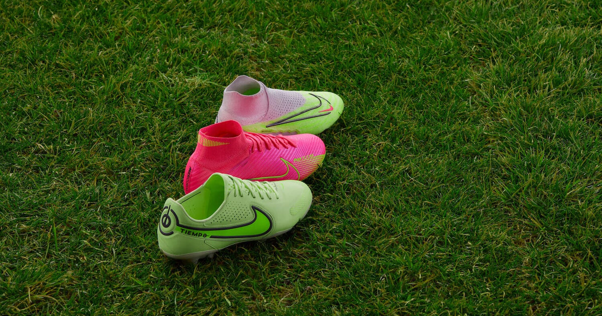 Nike Luminous Pack Ultra Football
