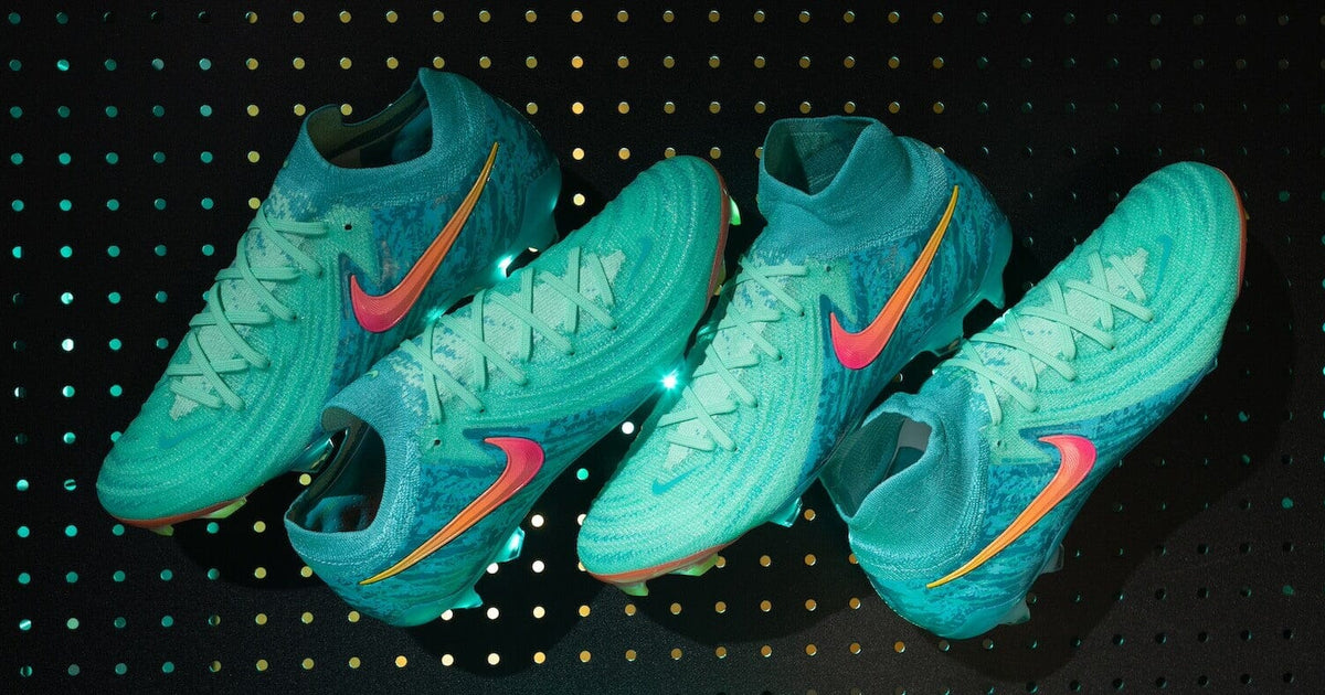 Nike Phantom Vortex Pack Ultra Football