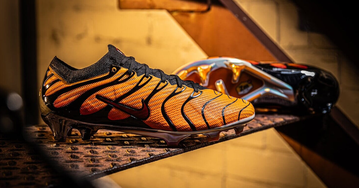 Nike mercurial tiger top