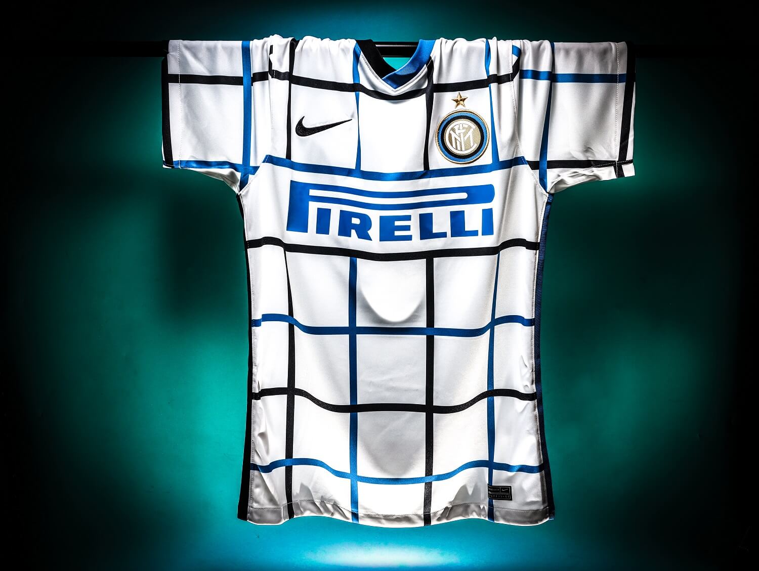 21 Inter Milan away jersey