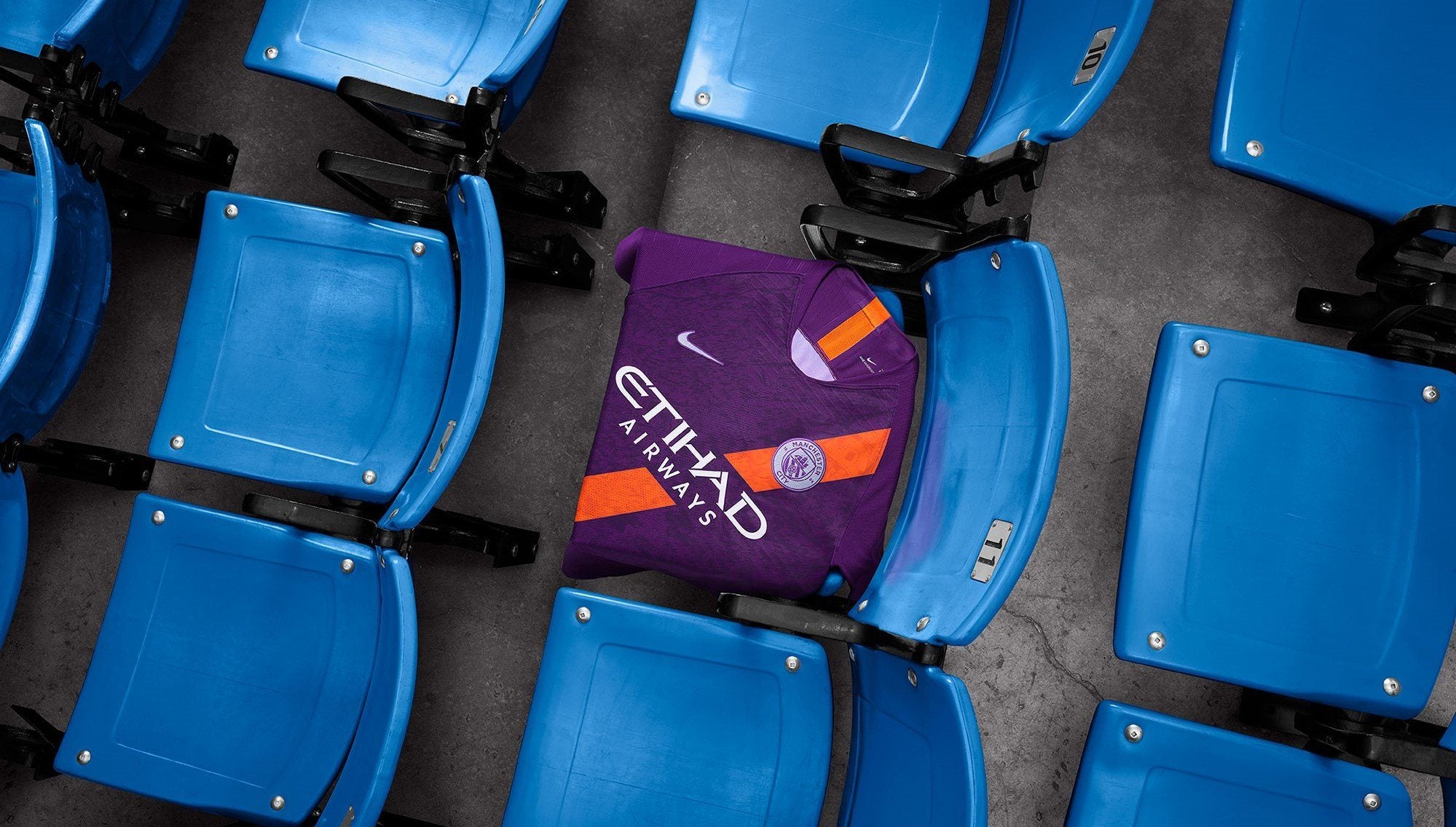19 Third Kit - The Sash Is Back!
