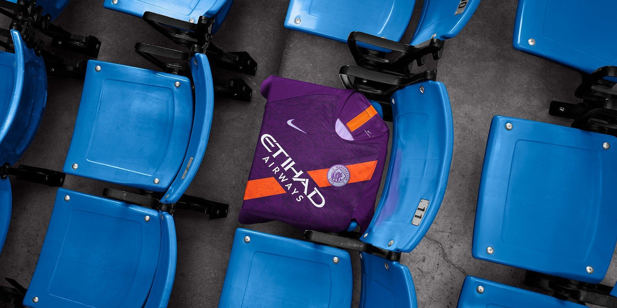 19 Third Kit - The Sash Is Back!