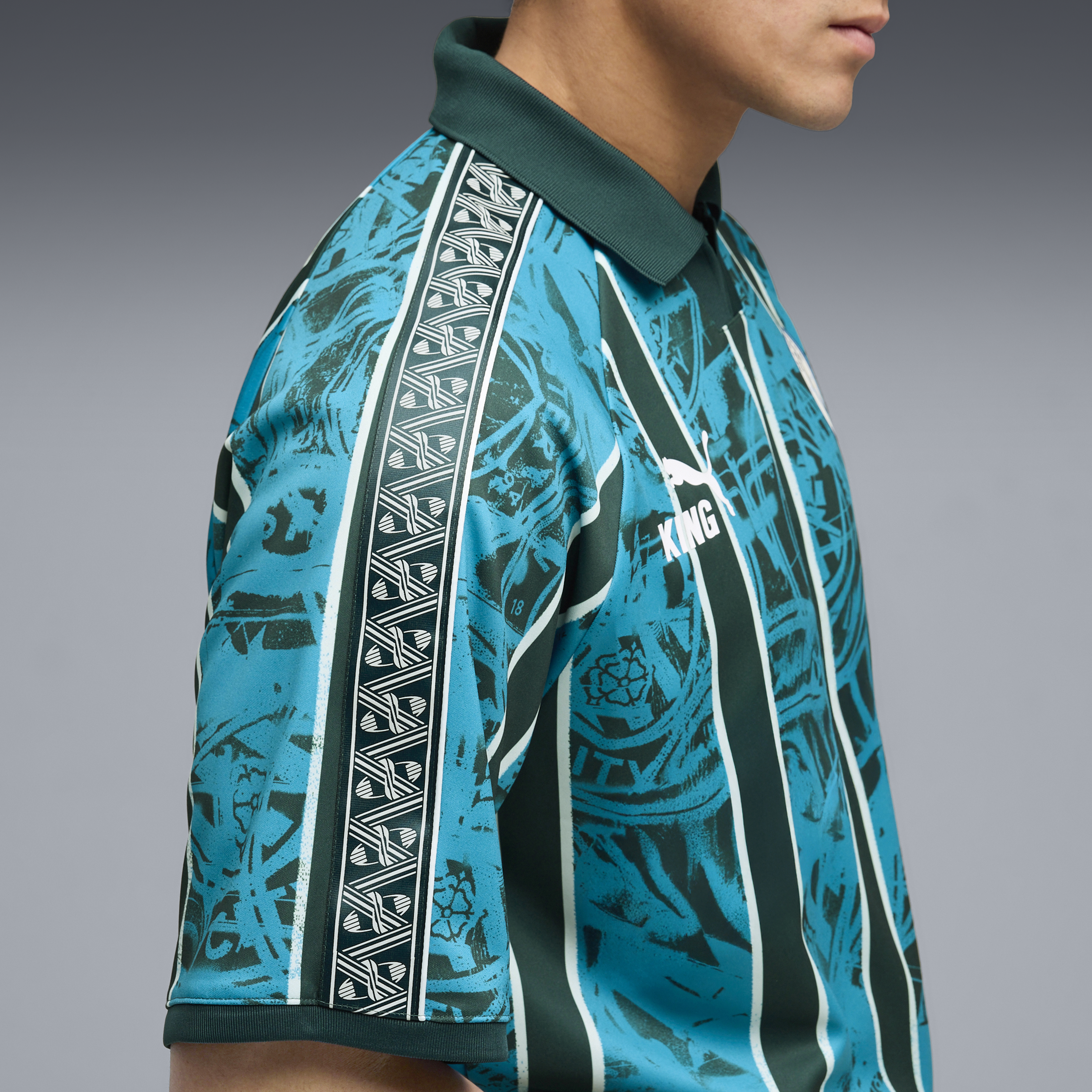 Manchester City King Retro Jersey (78587816)