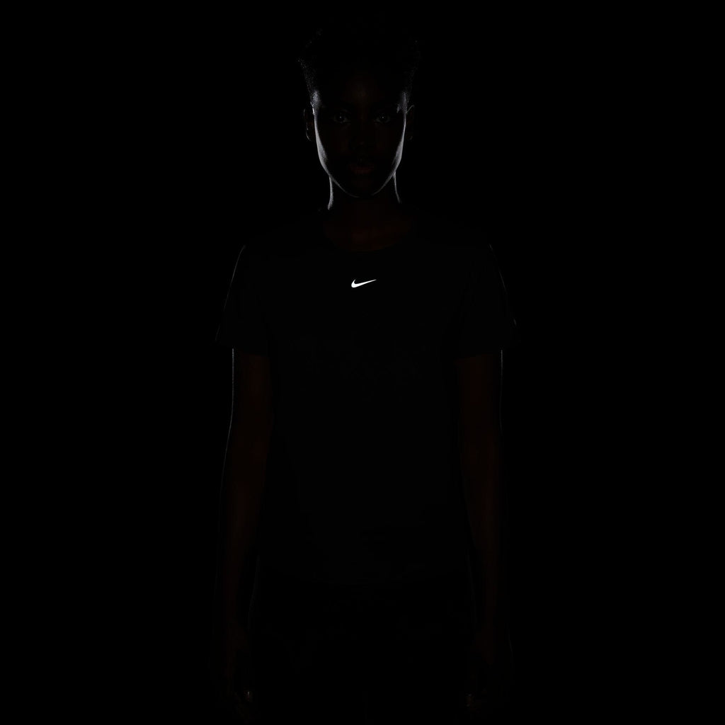 One Classic Women's Dri-FIT Top (FN2798-010)