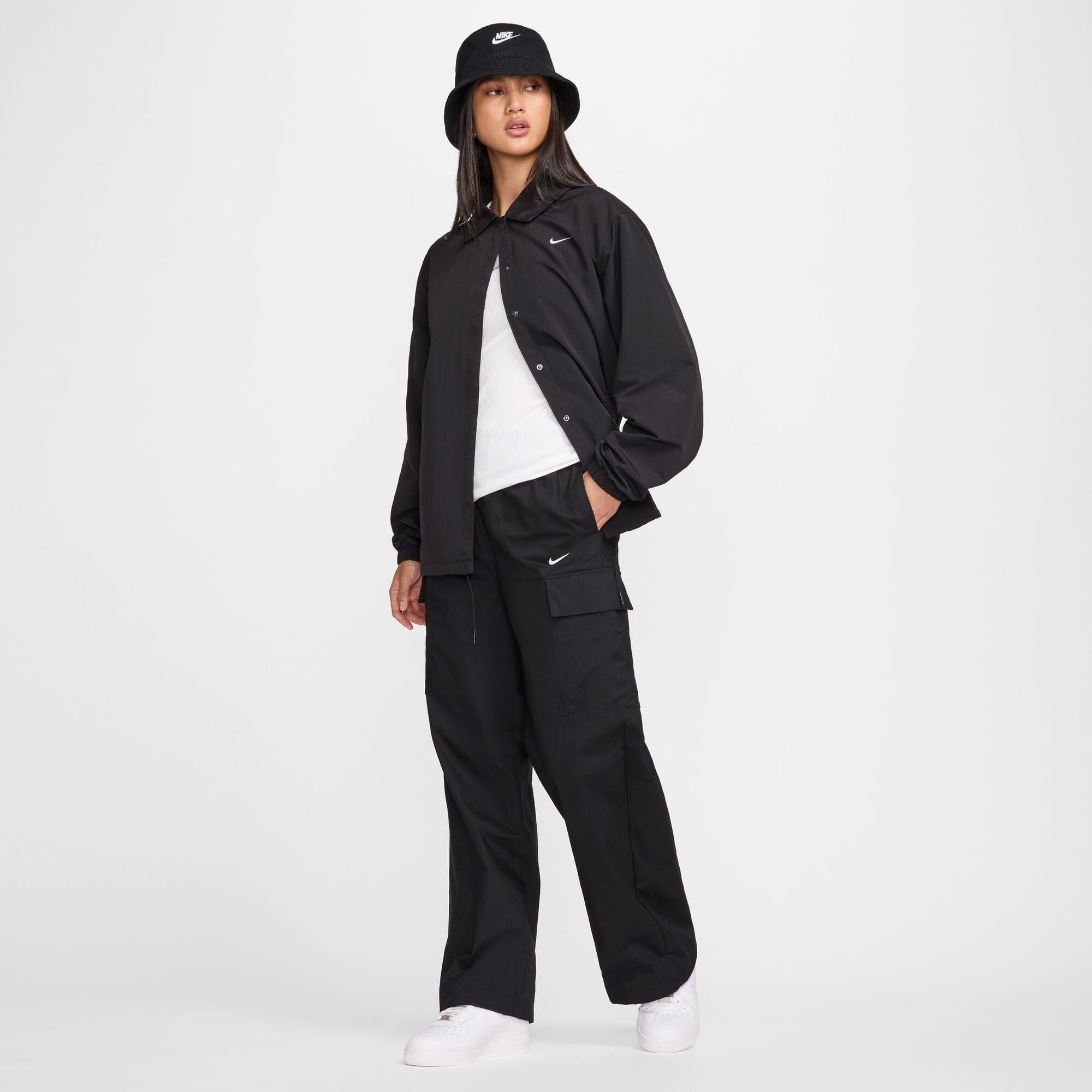 Women's Mid-Rise Woven Cargo Pants (FV7643-010) Lifestyle Pants Nike