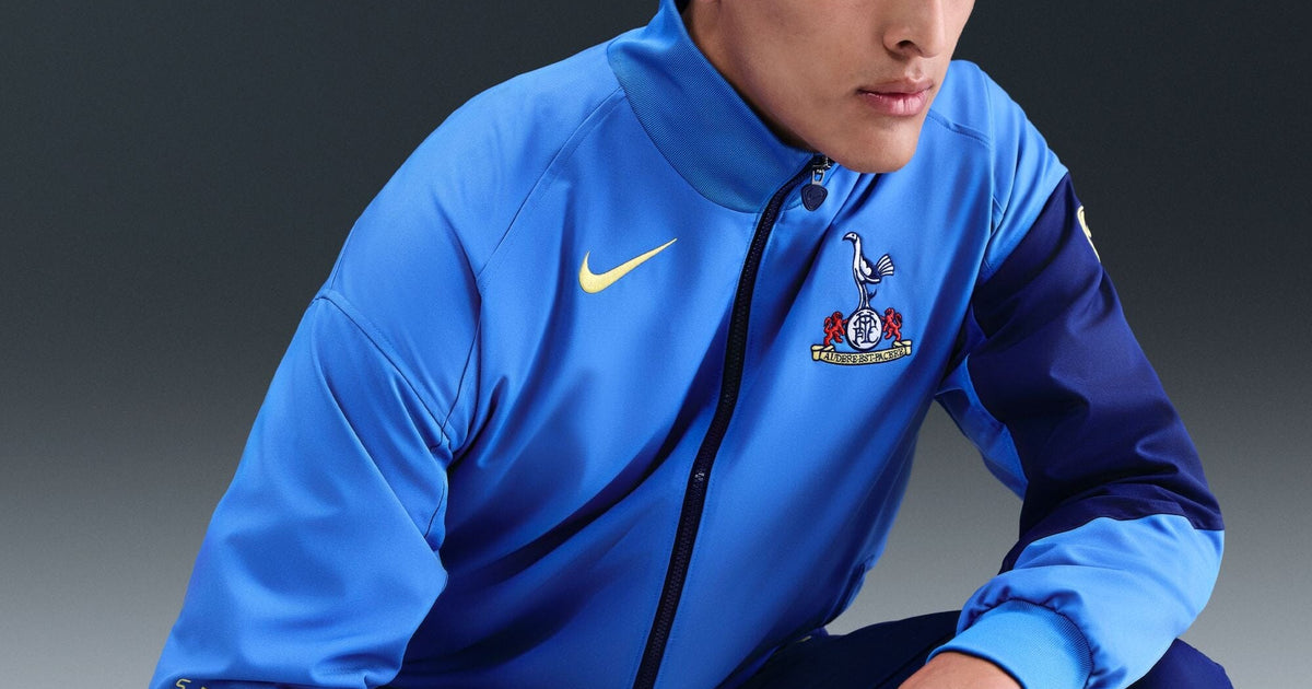 Tottenham Hotspur Strike Third Men's Total 90 Anthem Jacket