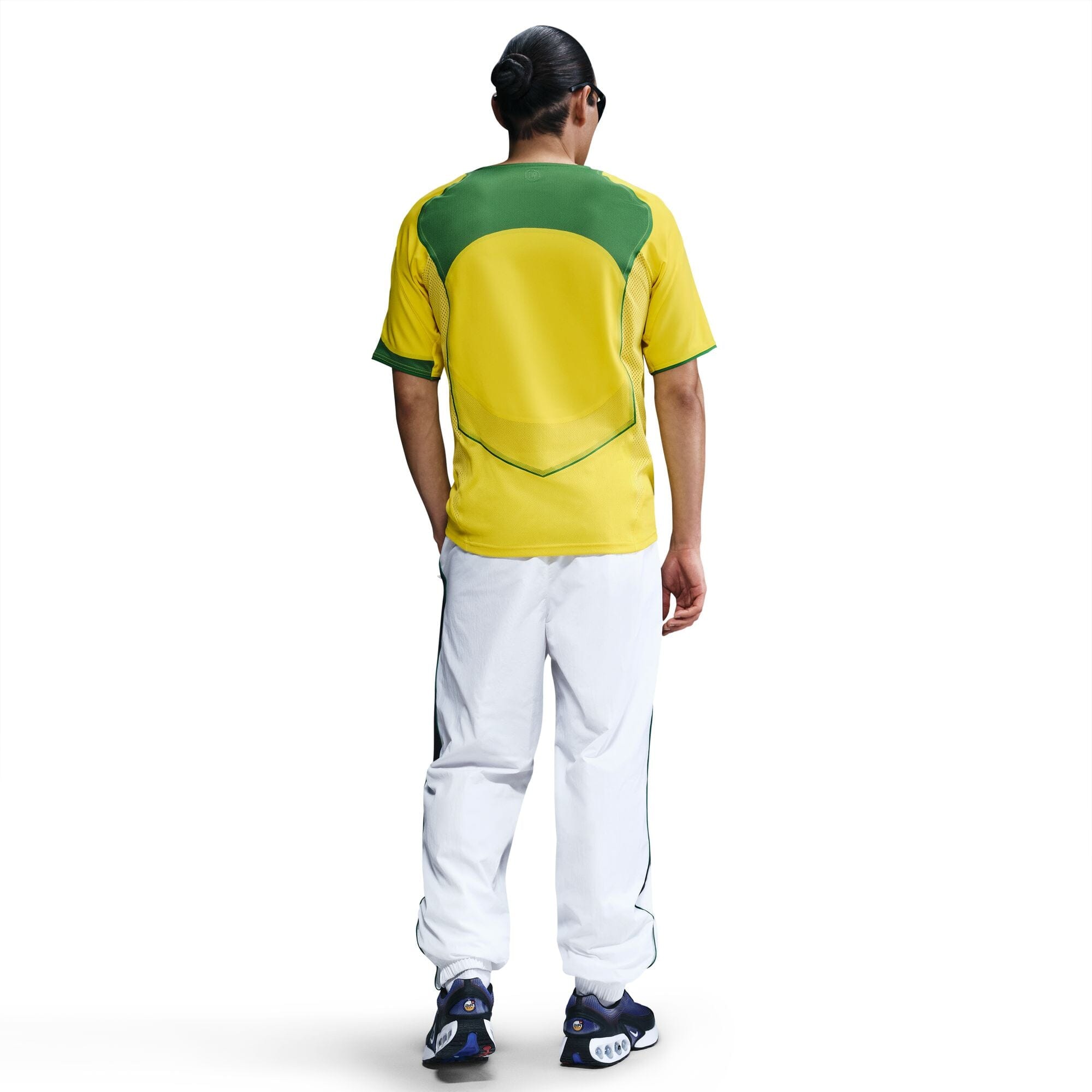 Brazil 2004 Total 90 Reissue Jersey (HV4426-741) Apparel Nike