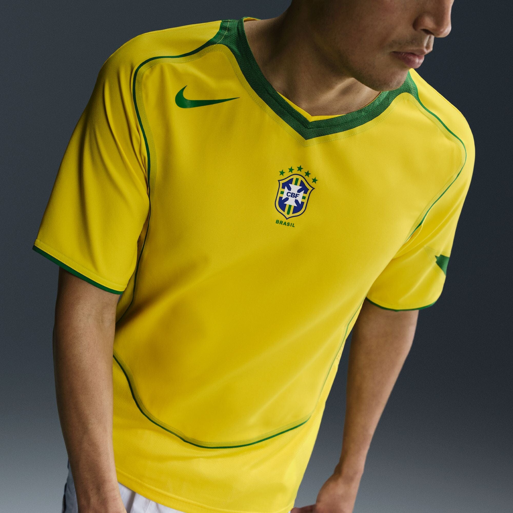 Brazil 2004 Total 90 Reissue Jersey (HV4426-741) Apparel Nike