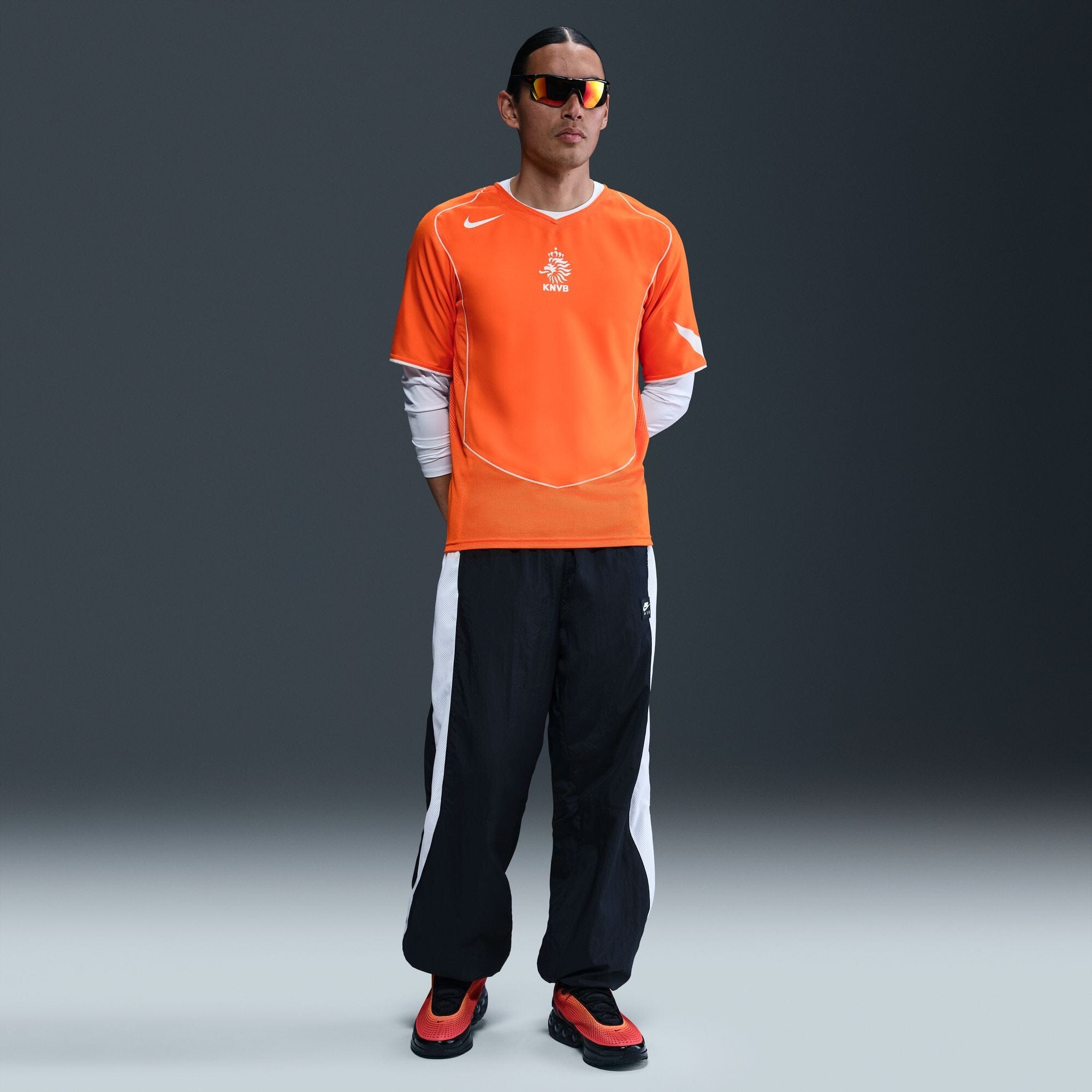 Netherlands 2004 Total 90 Reissue Jersey (HV4427-819) Apparel Nike