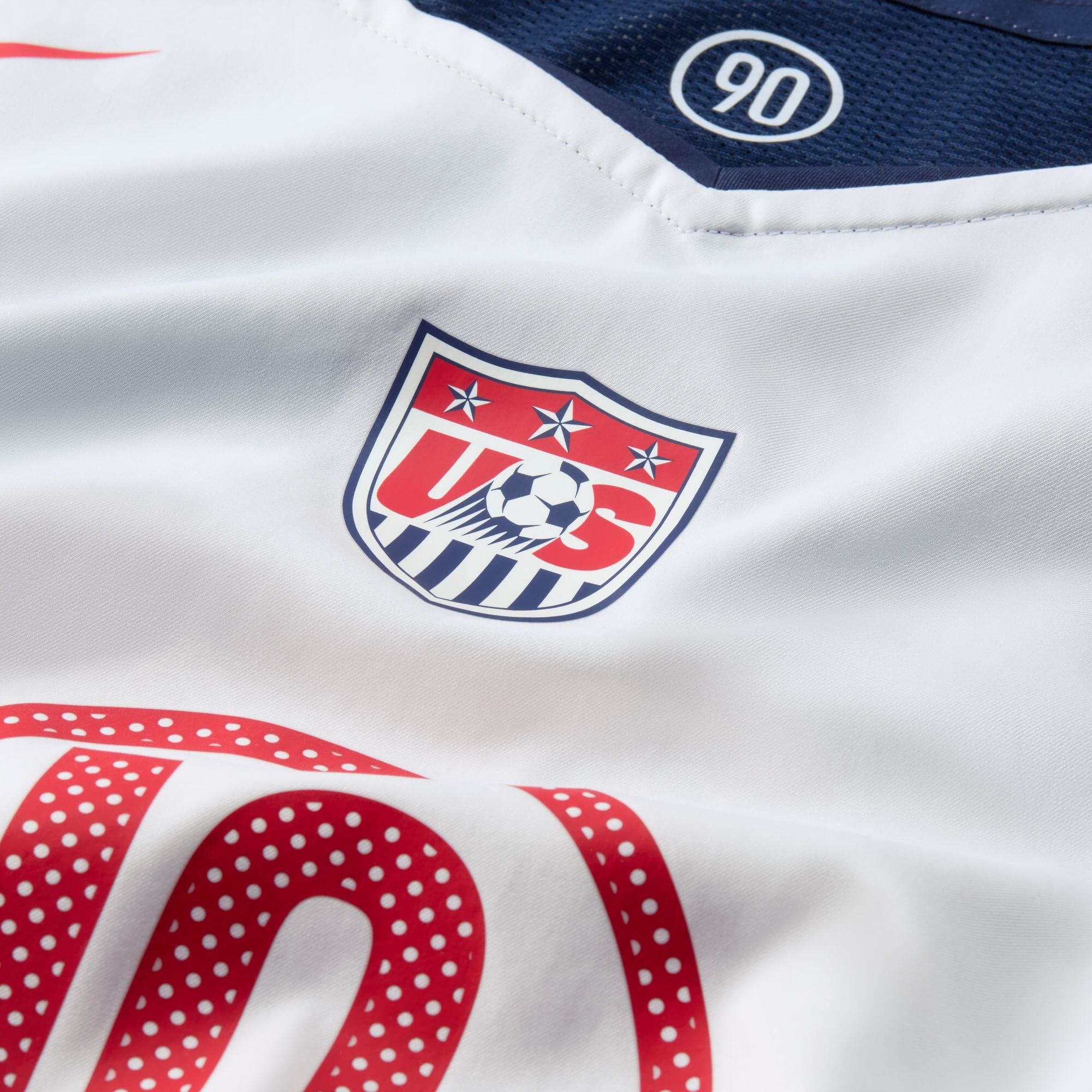 USA 2004 Total 90 Reissue Jersey #Donovan10 (IF2944-100) Apparel Nike