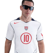 USA 2004 Total 90 Reissue Jersey #Donovan10 (IF2944-100) Apparel Nike