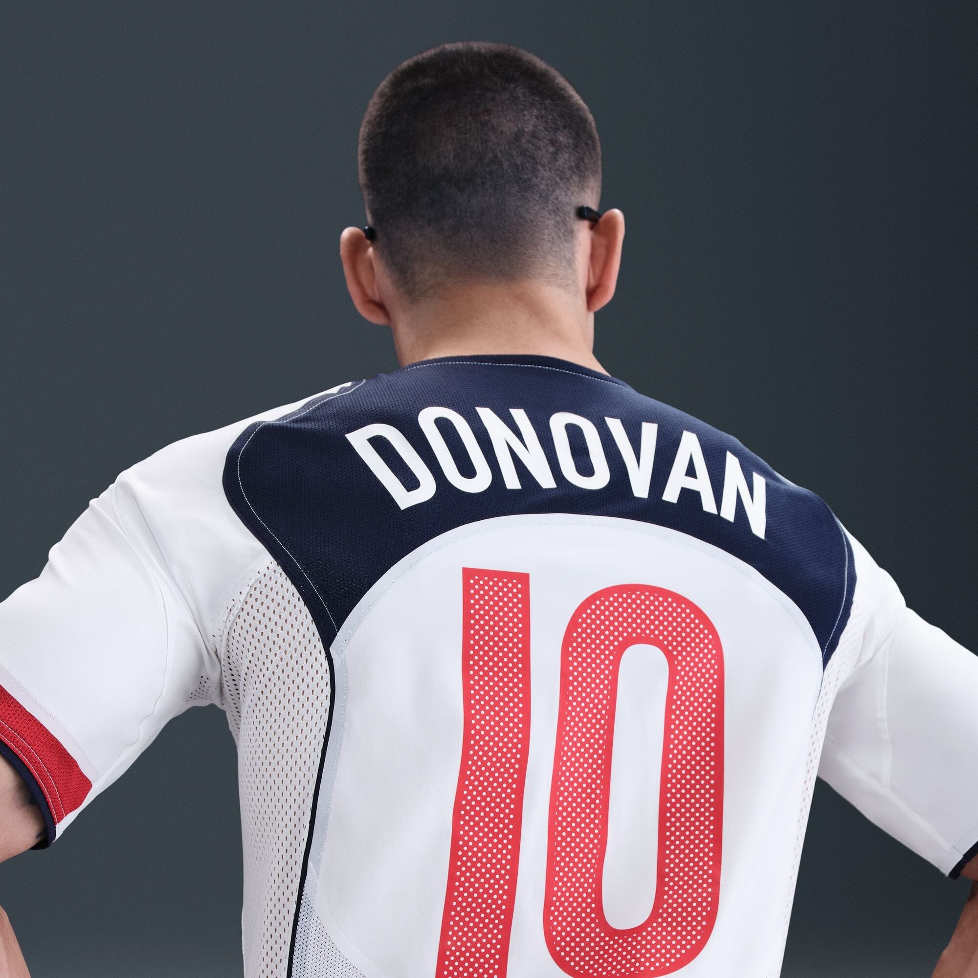 USA 2004 Total 90 Reissue Jersey #Donovan10 (IF2944-100) Apparel Nike