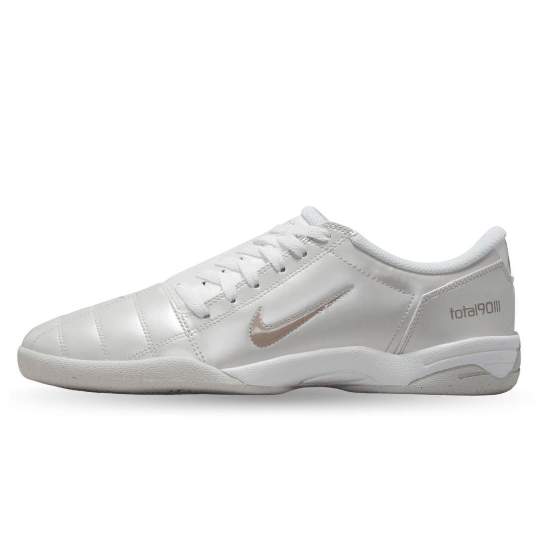 Total 90 (HQ2851-002) Footwear Nike