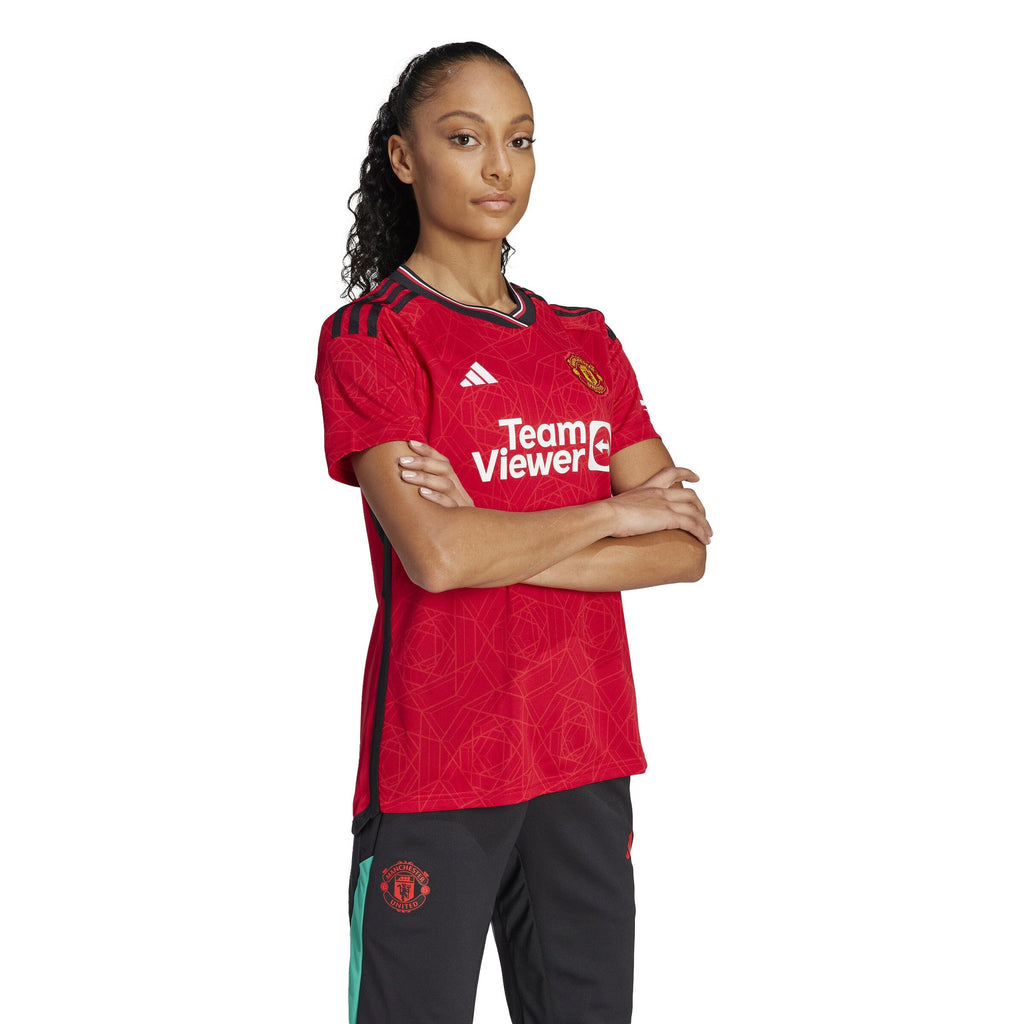 Manchester united women's sales clothing