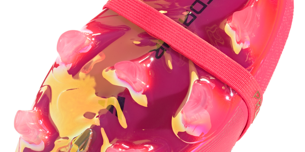 JP6237_8_FOOTWEAR_Photography_DetailView2_transparent.png