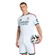 Real Madrid 26/27 Home Authentic Jersey (JZ7218)