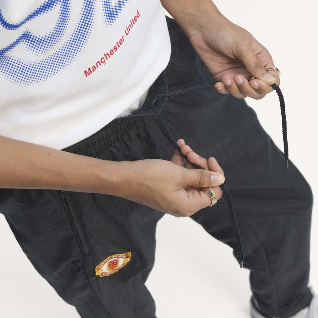 Manchester United 90/92 Woven Pants (KD5816)