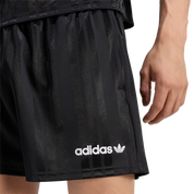 Liverpool FC EQT Shorts (KG2919)