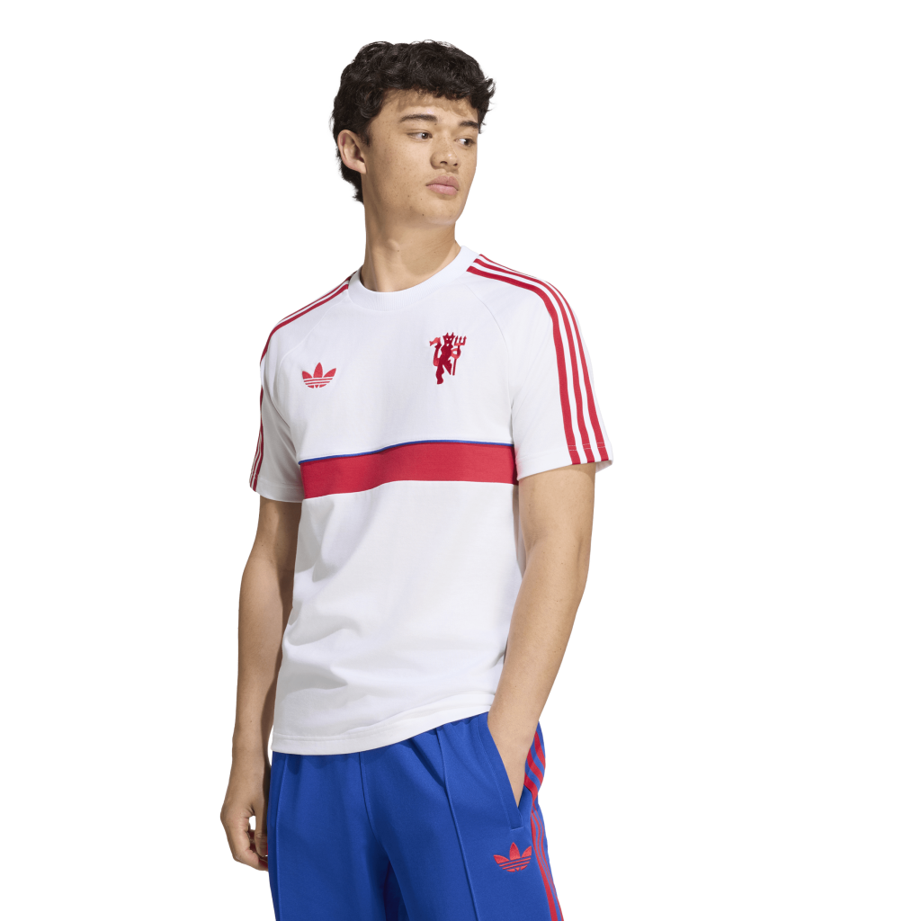 KG6351_2_APPAREL_OnModel_StandardView_transparent.png