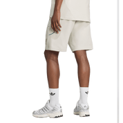 Liverpool FC Spacer Teamgeist 26 Shorts (KX7712)
