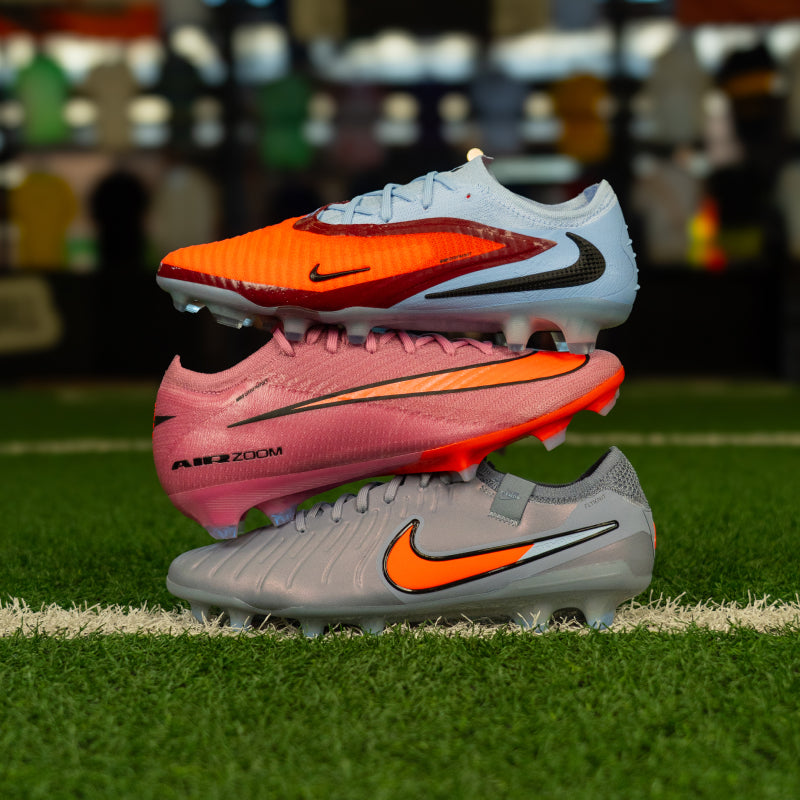 nike boots under 3000