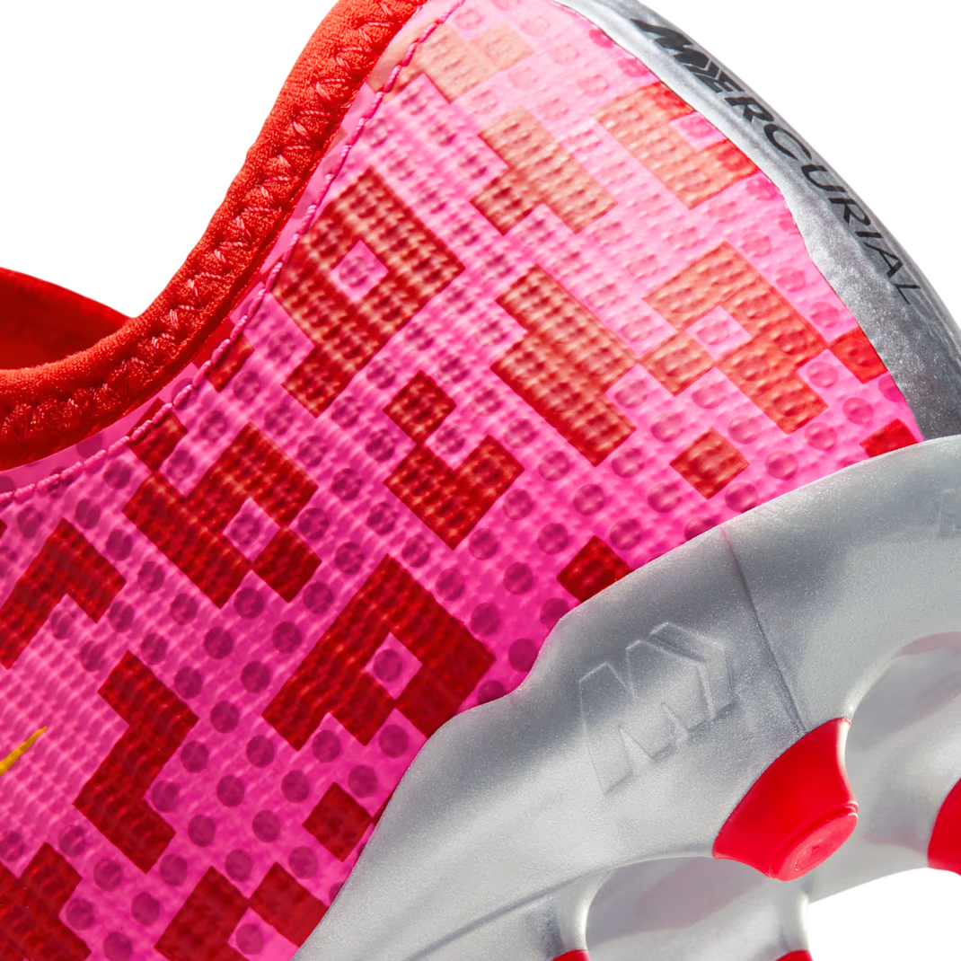 Jr. Mercurial Vapor Pro FG x Lego - Special Edition (IQ3580-601)