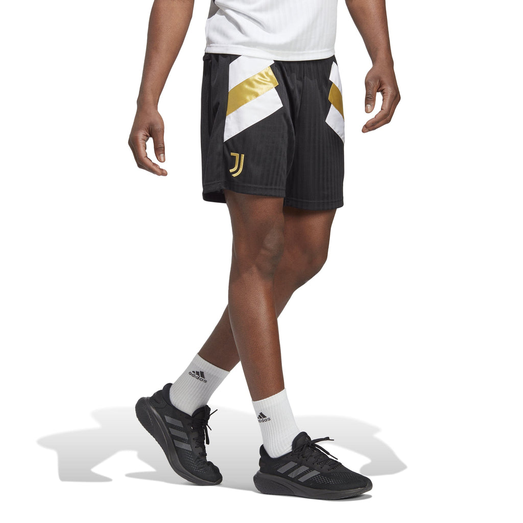 Juventus Icon Shorts (HS9806) (01/MAR/23)